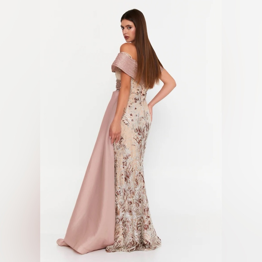 Elegant Pink Sequin Evening Gown Size 10 New With Tags - Picture 3 of 11